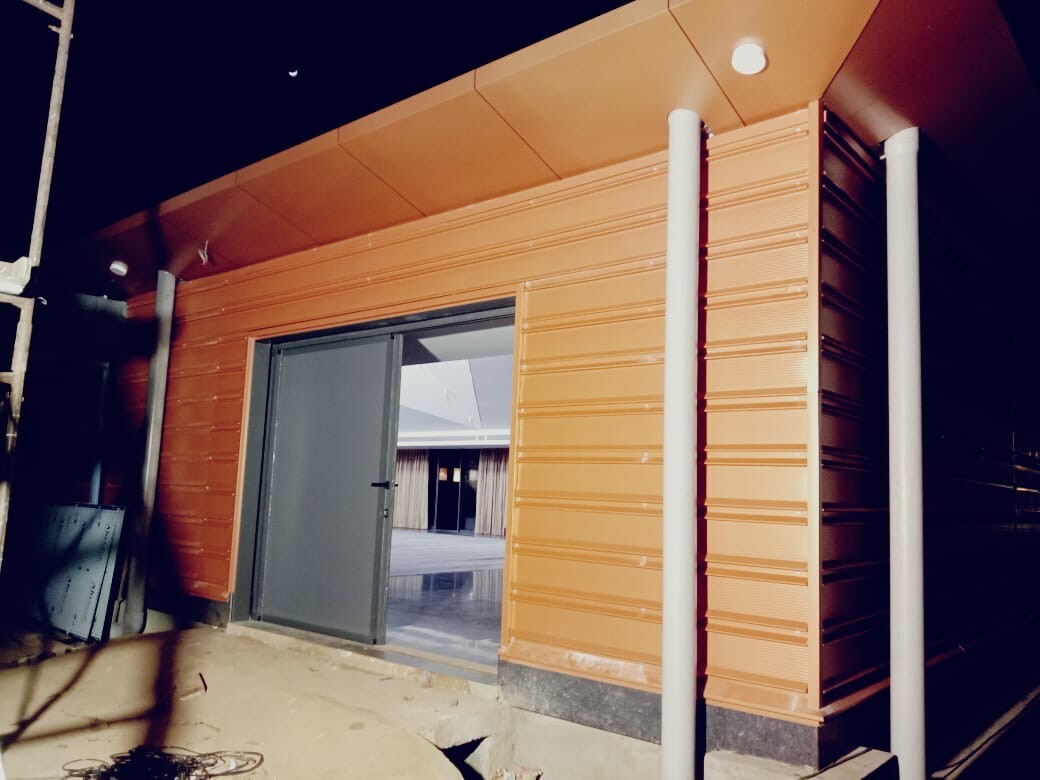 Architectural Kalzip standing seam roofing for IICC New Delhi: Specialized large-span aluminum building envelope by Rishonn & Reyansh for India's premier convention landmark.